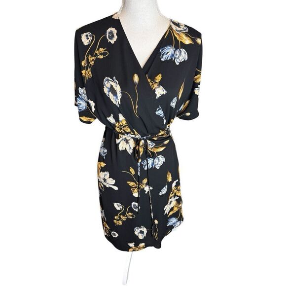 Aritzia Babaton Wallace Black Floral Wrap Dress Size Large - Picture 1 of 5